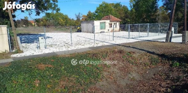 2071 nm-es telek eladó Békéscsaba