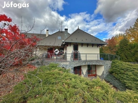 207 nm-es ház eladó Kecskemét