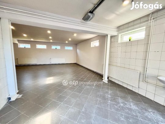 208 nm-es ház eladó Debrecen