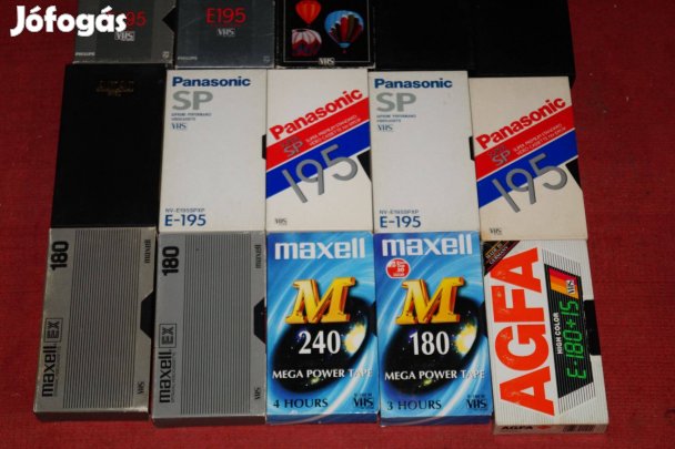 20 db VHS kazetta Akai Maxell Philips Panasonic videó film retró vinta