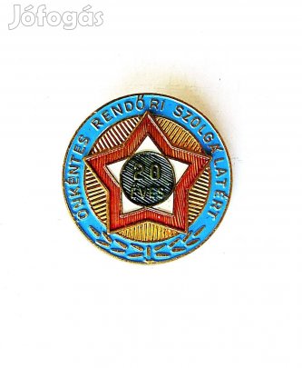 20 éves önkéntes rendőri szolgálatért jelvény kitüntetés