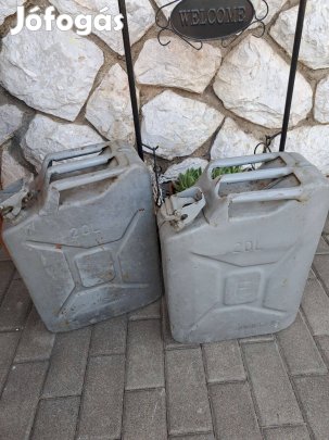 20 literes kiváló állapotú benzines kanna, marmonkanna