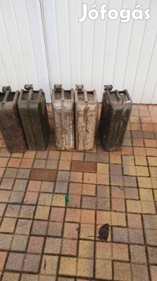 20 liteses üzemanyag kanna