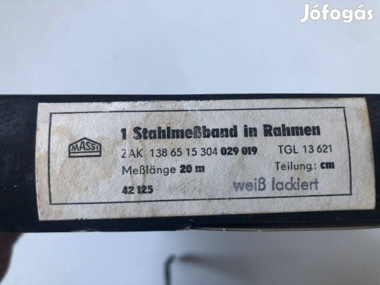20 mérteres acél feltekerhető mérőszalag fa nyéllel