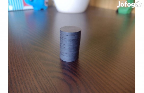20 mm-es mágnes korong kör 10 darab