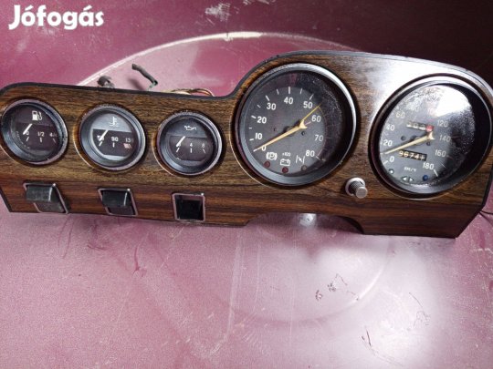 2101-es Lada óracsoport eladó Irányár:15000