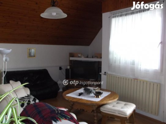 210 nm-es ház eladó Abasár