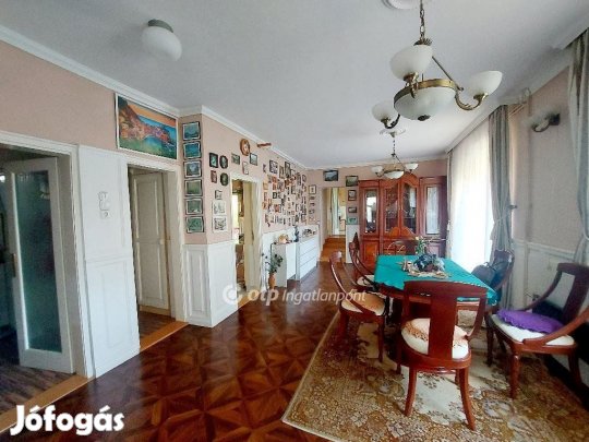 211 nm-es ház eladó Ózd