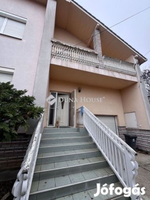 211 nm-es ház eladó Vecsés