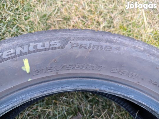 215/55 R17 méretű 2db Goodyear és 2db Hankook nyári gumik