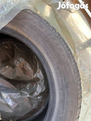 215/55 r17 Bridgestone Blizzak LM005 téli gumi
