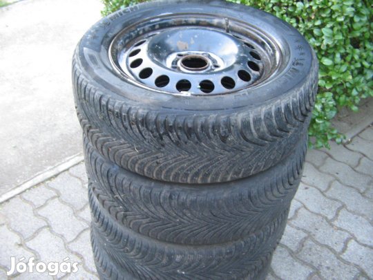 215/60R16 téli garnitúra felnin Opel-re eladó!