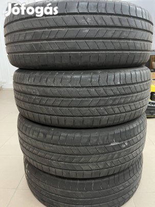 215/60R17 nyárigumi garnitura