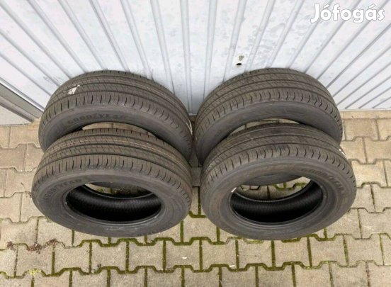 215 65 16C Goodyear 4db gumiabroncs