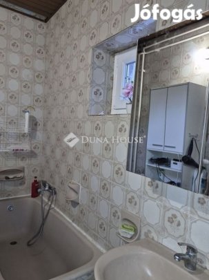 216 nm-es ház eladó Pécs