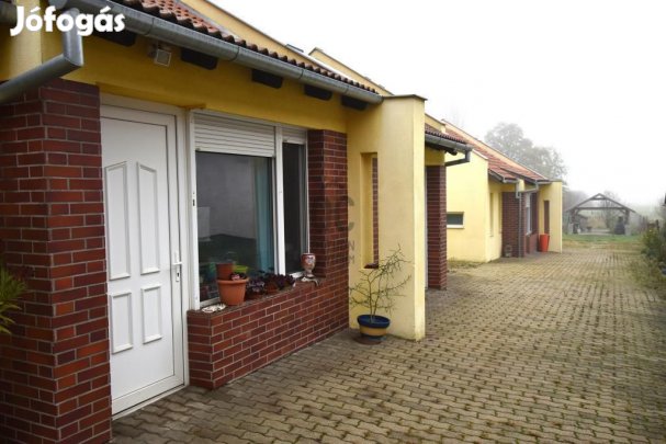 219 nm-es ház eladó Zalakaros