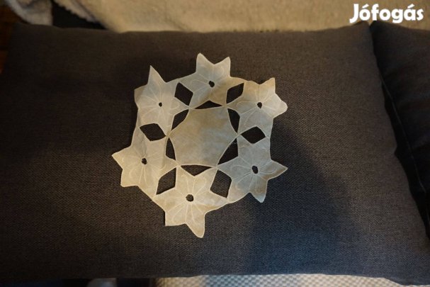 21 cm.-es csillag mintás fehér csipke alátét terítő eladó