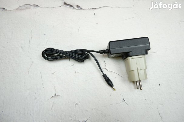 220V-os hálózati adapter Angol Dugóval 5V 2A Eadp-10BB