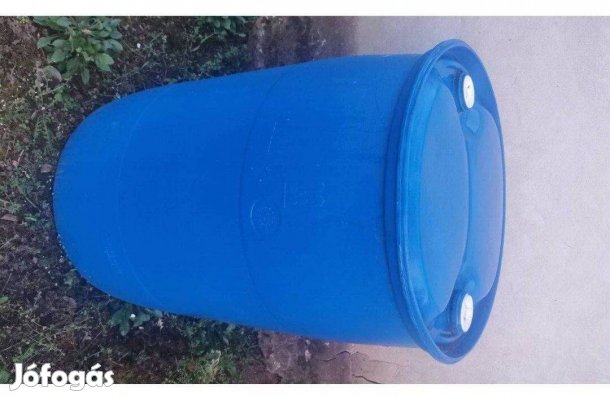 220 literes műanyag hordót vennék