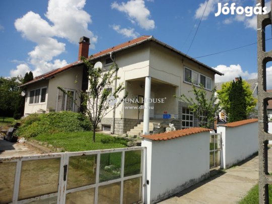 220 nm-es ház eladó Etyek