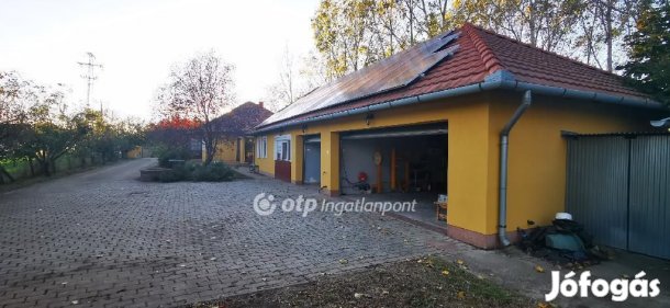 224 nm-es ház eladó Békéscsaba