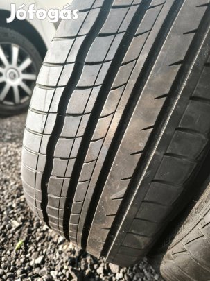 225/40R18 40e/2db újszerű Momo nyárigumi 225/40 R18