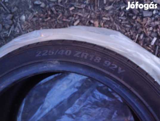 225/40R18 Kumho nyári gumi