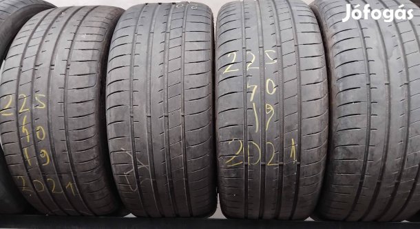225/40R19 Goodyear nyári 6mm 2021 garnitúra egyben