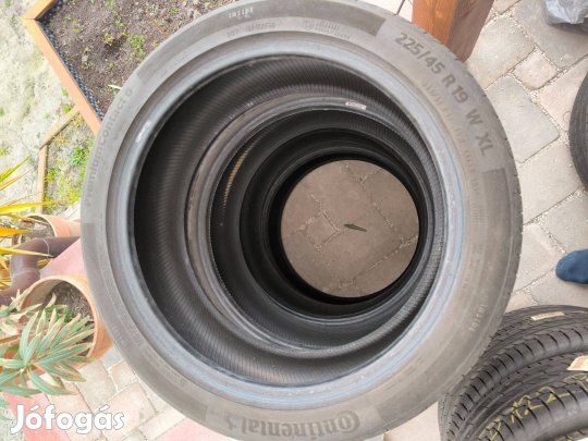 225/45/R19 Continental nyári gumi