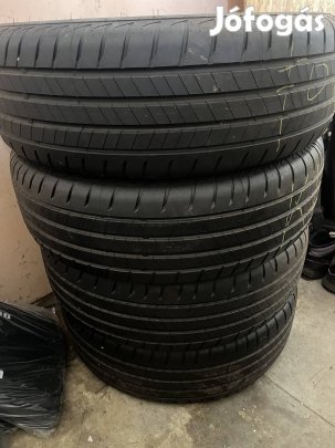 225 65 R17 Bridgestone újszerű nyári gumi