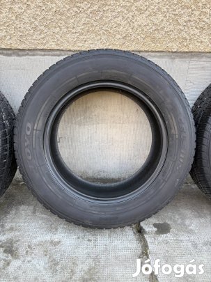 225/65 R17 Toyo