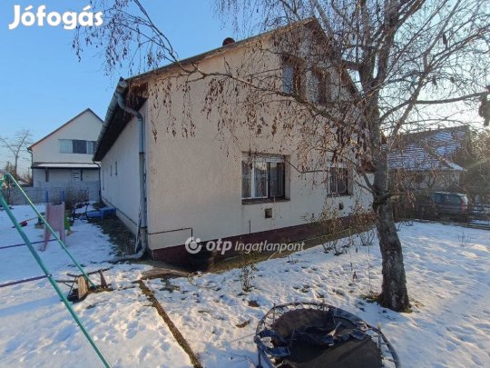 225 nm-es ház eladó Szigetszentmiklós