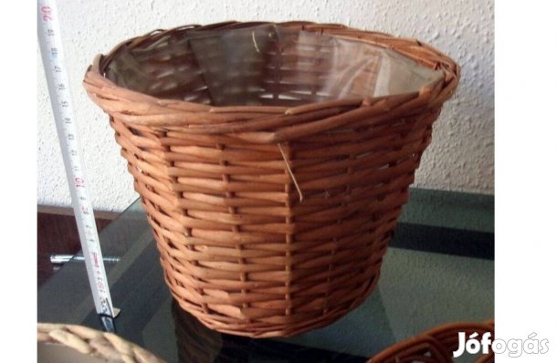 22 cm átmérőjű kosár kaspó virágtartó Újpest központ közelében