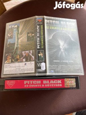 22 évente a sötétség scifi vhs 