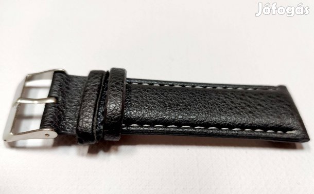 22 mm-es fehérrel varrott óraszíj