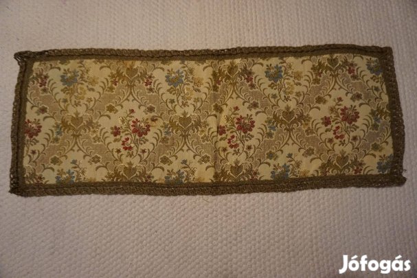 22x55 cm.-es virág mintás díszes alátét terítő eladó