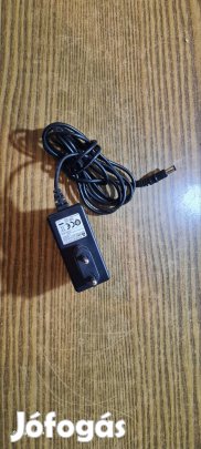 230V hálózati adapter 5V/2,5A 12,5W max.