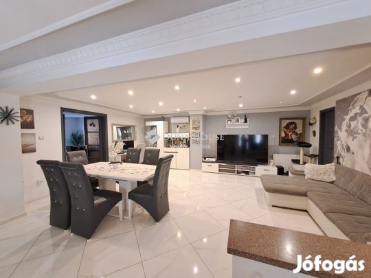 230 nm-es ház eladó Mohács