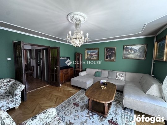 230 nm-es lakás eladó Pécs