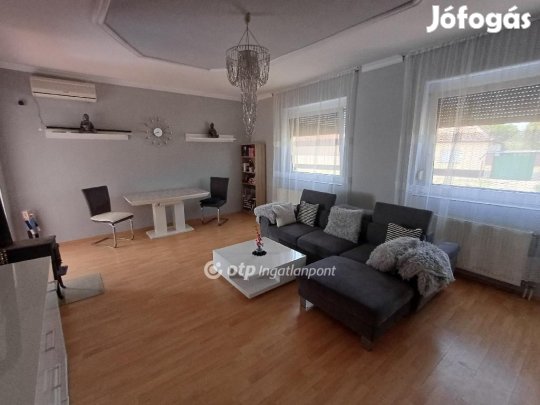 234 nm-es ház eladó Dávod