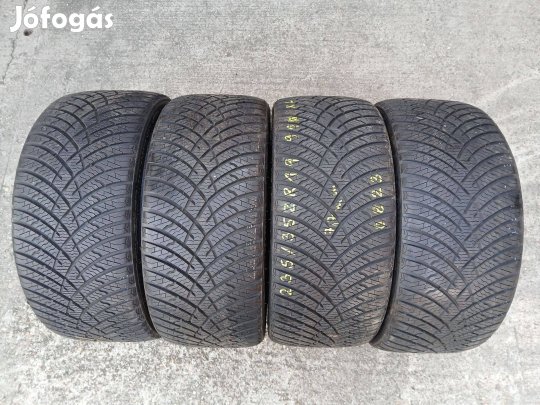 235/35 ZR19 - újszerű négyevszakos gumik
