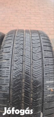 235/40/18 Vredestein