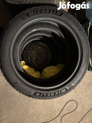 235/45 R18 Michelin téli gumi szett