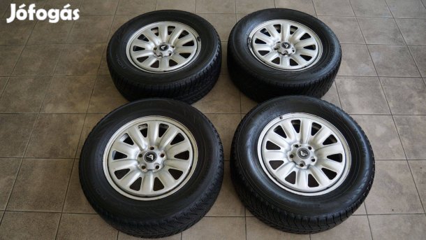 235/60 R16 Ford Kuga téli gumik felnin