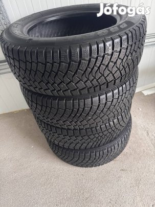 235/60 r18 téli gumi 7.5 mm minta 