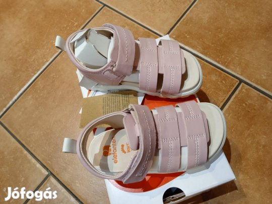 23-as Új lány elefanten bőr szandál 