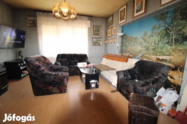 240 nm-es ház eladó Salgótarján