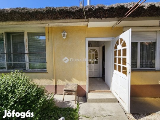 240 nm-es ház eladó Szentes