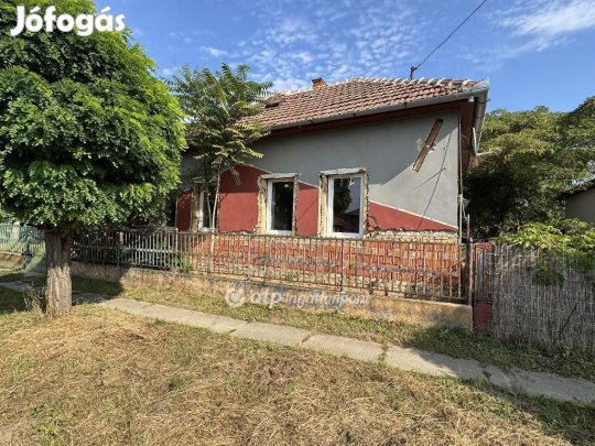 242 nm-es ház eladó Abádszalók