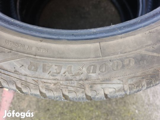 245/45/18 Téligumi
